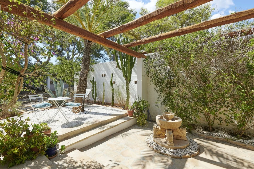 1681373355-Luxury real estates villa to rent Ibiza Lorenzo 14 garden.webp